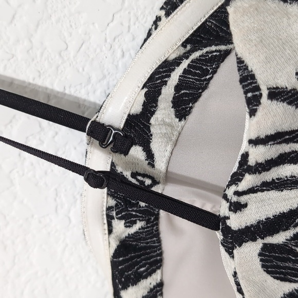 Tracy Reese New York Textured Black and White Floral Cocktail Dress size 0 - Picture 5 of 12